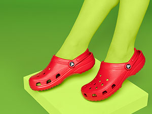 Crocs Unisex-Adult Classic Clog, Clogs for Women and Men